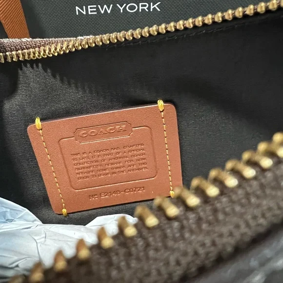 Coach Swinger Bag in Signature Jacquard - Picture 6 of 6